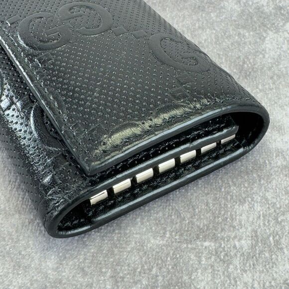 Gucci GG Embossed Leather Key Case Black - Picture 3 of 12